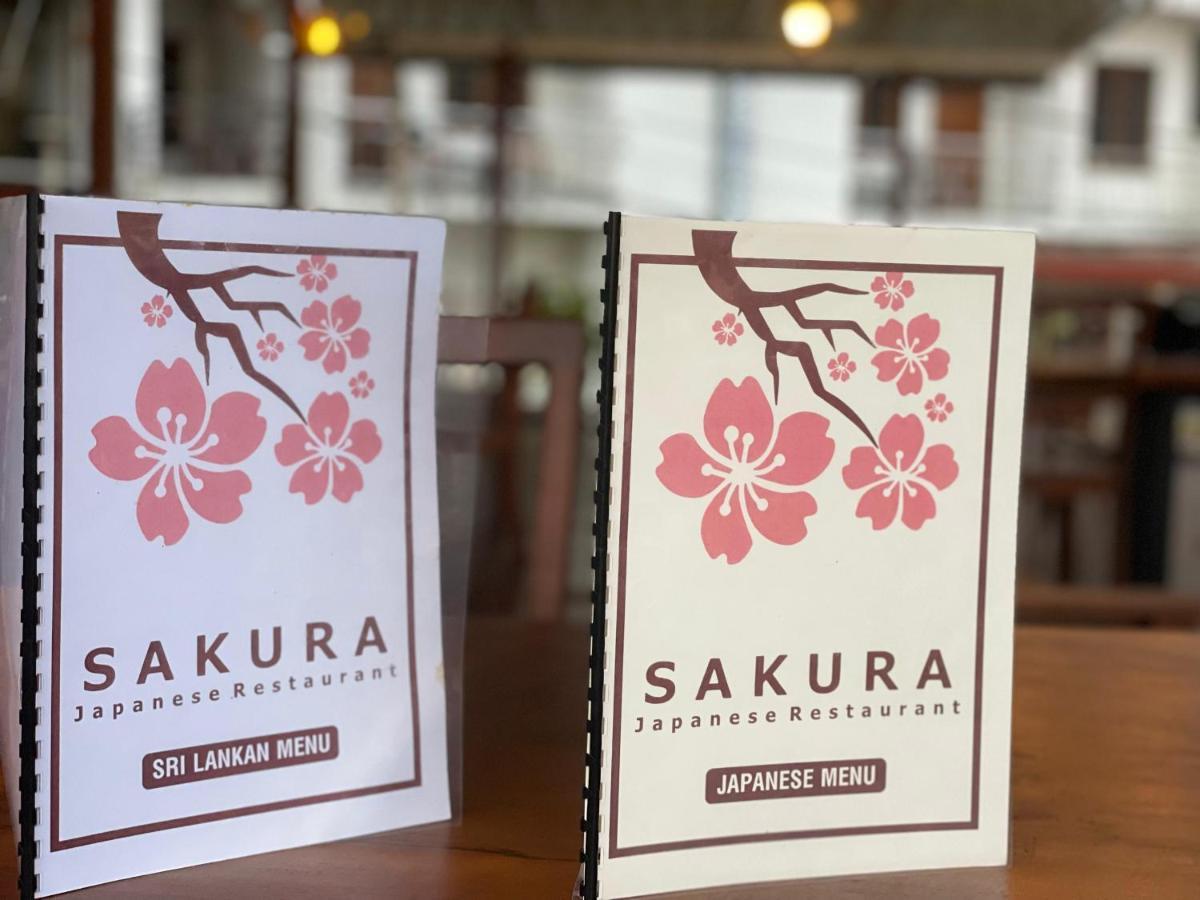 Hotel Izakaya Sakura Kandy Exteriör bild